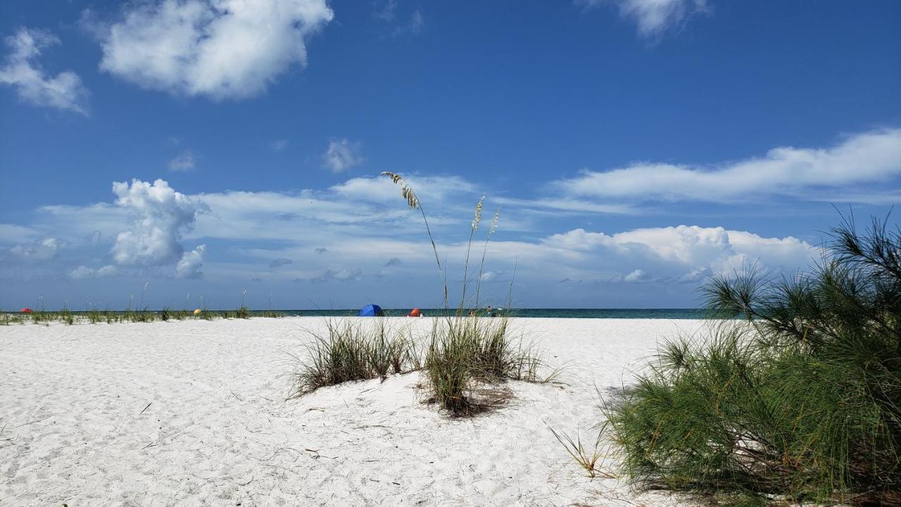 Nordvind Beach Resort Treasure Island Екстер'єр фото